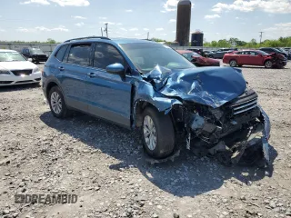 2020 Volkswagen Tiguan S with VIN 3VV1B7AX6LM137823, listed as a Copart auction lot 52152295 with Not provided miles and Salvage title. Bid and sale history available at DreamBid. Image 4.