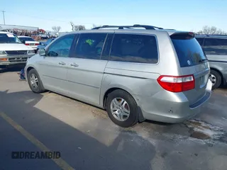2005 Honda Odyssey EX-L with VIN 5FNRL38615B062427, listed as a IAAI auction lot 41922322 with 194,837 mi miles. Bid and sale history available at carsss.com. Image 3.