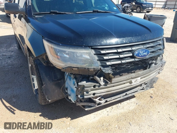 2017 Ford Police Interceptor Utility z VIN 1FM5K8ATXHGE30575, wystawiony jako IAAI lot #42070293 z przebiegiem 99 712 mil mil oraz . Historia ofert i sprzedaży dostępna na DreamBid. Obrazek 18.