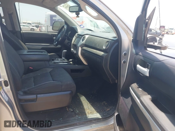 2014 Toyota Tundra SR5 z VIN 5TFEM5F15EX068560, wystawiony jako IAAI lot #42265351 z przebiegiem 163 294 mil mil oraz . Historia ofert i sprzedaży dostępna na DreamBid. Obrazek 5.