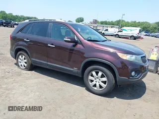 2011 Kia Sorento LX with VIN 5XYKTCA11BG128513, listed as a IAAI auction lot 42485161 with 186,038 mi miles and . Bid and sale history available at DreamBid. Image 1.