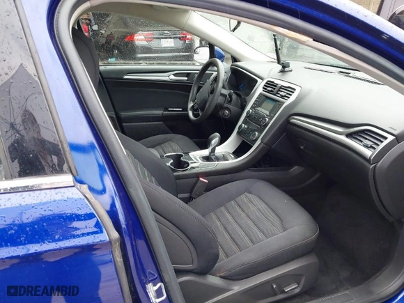 2016 Ford Fusion SE with VIN 1FA6P0HD8G5135436, listed as a IAAI auction lot 41660782 with 200,070 mi miles. Bid and sale history available at carsss.com. Image 5.