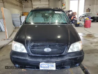 2005 Kia Sedona LX with VIN KNDUP131356663462, listed as a Copart auction lot 78037404 with 131,793 mi miles and Salvage Title. Bid and sale history available at carsss.com. Image 5.