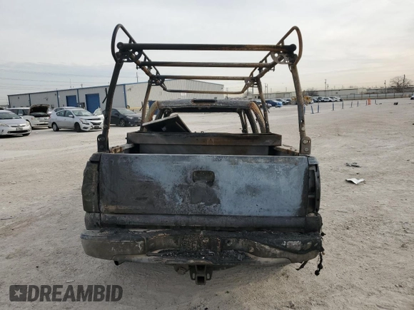 2005 Chevrolet Silverado 1500 LS z VIN 2GCEC13T751223320, wystawiony jako Copart lot #47771685 z przebiegiem Nie podano mil oraz Nie do naprawy • Non repairable. Historia ofert i sprzedaży dostępna na DreamBid. Obrazek 6.