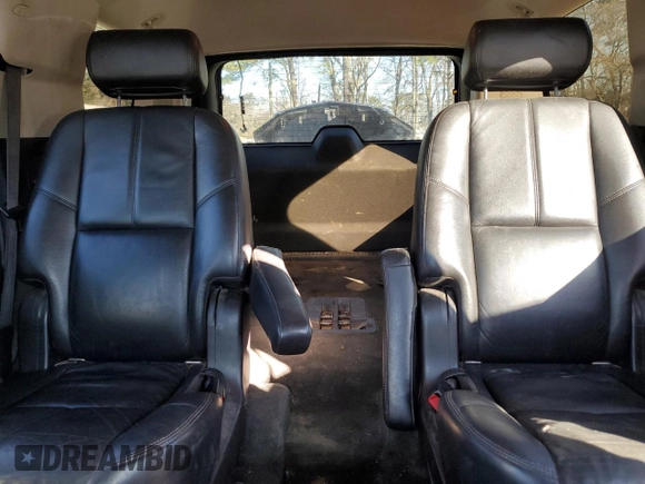 2008 GMC Yukon SLT w/4SB with VIN 1GKFC13068R184438, listed as a Copart auction lot 45032525 with 230,656 mi miles and Salvage Title. Bid and sale history available at carsss.com. Image 10.