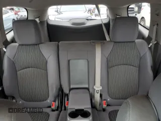 2014 Chevrolet Traverse LS z VIN 1GNKRFED0EJ257455, wystawiony jako Copart lot #58961415 z przebiegiem 136 284 mil mil oraz Szkoda całkowita • Salvage title. Historia ofert i sprzedaży dostępna na DreamBid. Obrazek 10.