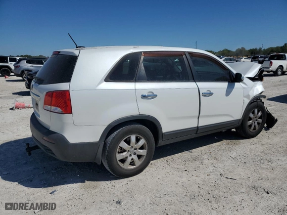 2012 Kia Sorento LX with VIN 5XYKT4A11CG269282, listed as a Copart auction lot 48687625 with 136,803 mi miles and Salvage Title. Bid and sale history available at carsss.com. Image 3.