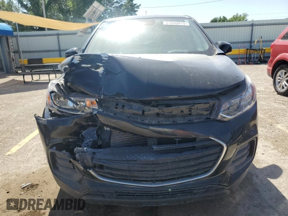 2020 Chevrolet Trax LS z VIN KL7CJKSB7LB021423, wystawiony jako Copart lot #57650815 z przebiegiem 60 282 mil mil oraz Szkoda całkowita • Salvage title. Historia ofert i sprzedaży dostępna na DreamBid. Obrazek 5.