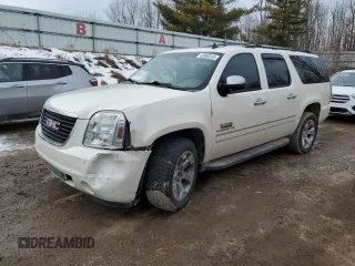 2011 GMC Yukon XL SLT with VIN 1GKS1KE06BR217663, listed as a Copart auction lot 43960245 with 215,703 mi miles and Salvage Title. Bid and sale history available at carsss.com. Image 1.