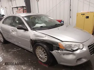 2005 Chrysler Sebring Touring z VIN 1C3EL56R85N579978, wystawiony jako IAAI lot #42201586 z przebiegiem 109 591 mil mil oraz . Historia ofert i sprzedaży dostępna na DreamBid. Obrazek 6.