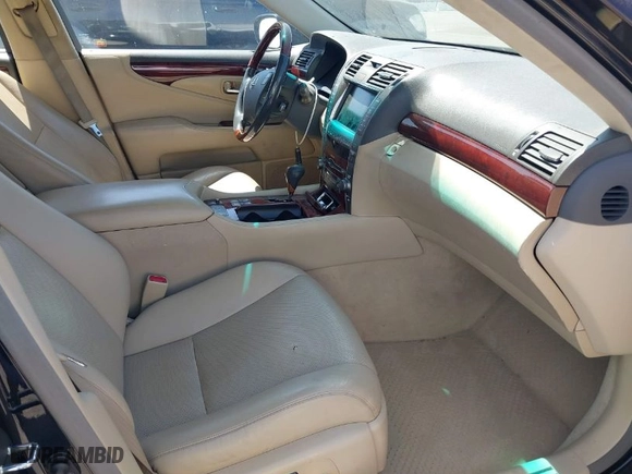 2007 Lexus LS 460 LWB with VIN JTHGL46F375001759, listed as a IAAI auction lot 41959744 with 144,668 mi miles. Bid and sale history available at carsss.com. Image 5.