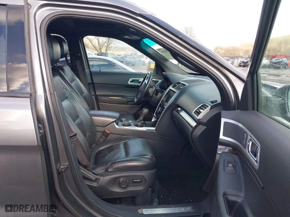 2011 Ford Explorer Limited with VIN 1FMHK8F83BGA10438, listed as a IAAI auction lot 41435283 with 172,128 mi miles. Bid and sale history available at carsss.com. Image 5.