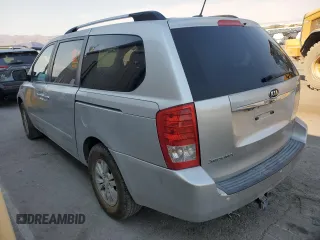 2012 Kia Sedona LX with VIN KNDMG4C71C6492455, listed as a Copart auction lot 63077744 with 210,306 mi miles and Salvage Title. Bid and sale history available at carsss.com. Image 2.