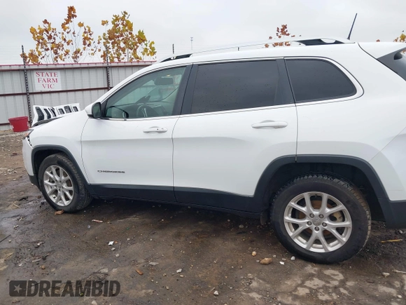 2018 Jeep Cherokee Latitude Plus with VIN 1C4PJLLBXJD514085, listed as a IAAI auction lot 40934899 with 153,619 mi miles. Bid and sale history available at carsss.com. Image 14.