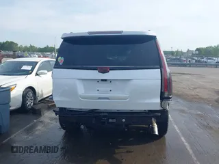 2020 Cadillac Escalade Luxury z VIN 1GYS3BKJ3LR144735, wystawiony jako IAAI lot #42161511 z przebiegiem 77 990 mil mil oraz . Historia ofert i sprzedaży dostępna na DreamBid. Obrazek 16.