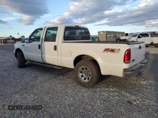 2006 Ford F-250 XL z VIN 1FTSW21516EB01279, wystawiony jako Copart lot #53898475 z przebiegiem 213 638 mil mil oraz Szkoda całkowita • Salvage title. Historia ofert i sprzedaży dostępna na DreamBid. Obrazek 2.
