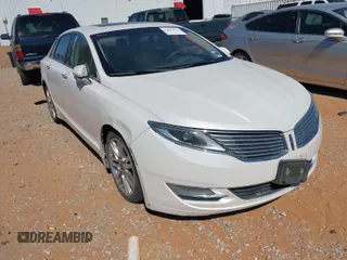 2016 Lincoln MKZ with VIN 3LN6L2GK1GR604523, listed as a IAAI auction lot 42005012 with 215,285 mi miles. Bid and sale history available at carsss.com. Image 1.