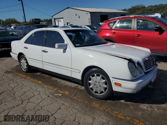 1999 Mercedes-Benz E-Class with VIN WDBJF65HXXA914389, listed as a Copart auction lot 72935884 with 192,084 mi miles and Salvage Title. Bid and sale history available at carsss.com. Image 4.