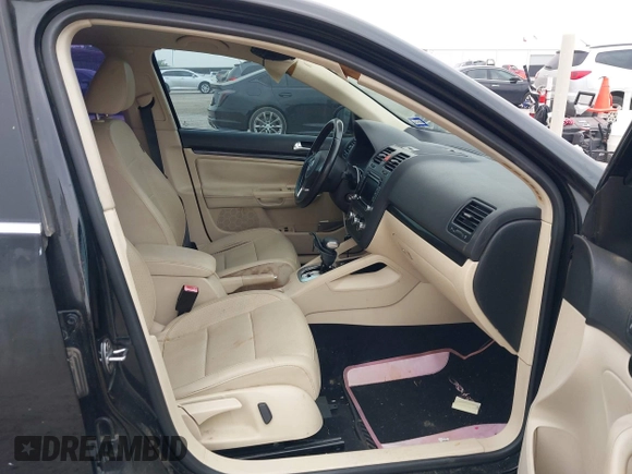 2010 Volkswagen Jetta SE with VIN 3VWRX7AJ2AM046458, listed as a IAAI auction lot 42278171 with 153,781 mi miles and . Bid and sale history available at DreamBid. Image 5.