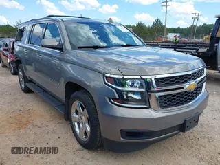 2017 Chevrolet Suburban LT with VIN 1GNSCHKC9HR230706, listed as a IAAI auction lot 42187423 with 117,432 mi miles and . Bid and sale history available at DreamBid. Image 1.