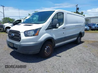 2018 Ford Transit z VIN 1FTYR1YM9JKB43850, wystawiony jako IAAI lot #42151963 z przebiegiem 72 286 mil mil oraz . Historia ofert i sprzedaży dostępna na DreamBid. Obrazek 2.