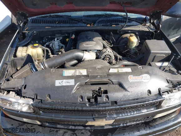 2000 Chevrolet Silverado 1500 with VIN 1GCEC14W7YZ263739, listed as a IAAI auction lot 41692465 with 323,981 mi miles. Bid and sale history available at carsss.com. Image 10.