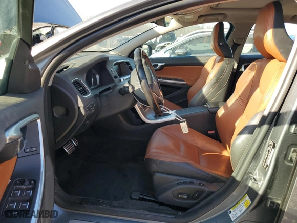 2018 Volvo S60 Inscription Platinum with VIN LYV402HM8JB170406, listed as a Copart auction lot 87465374 with 104,409 mi miles and Salvage Title. Bid and sale history available at carsss.com. Image 7.