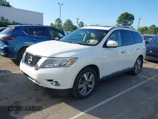 2014 Nissan Pathfinder SL with VIN 5N1AR2MM3EC694316, listed as a IAAI auction lot 42206936 with 182,521 mi miles. Bid and sale history available at carsss.com. Image 2.