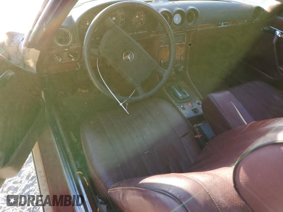 1985 Mercedes-Benz SL with VIN WDBBA45C0FA021352, listed as a Copart auction lot 88067835 with 104,110 mi miles and Clean title. Bid and sale history available at DreamBid. Image 8.