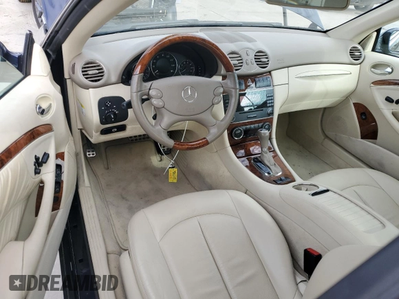2009 Mercedes-Benz CLK 350 z VIN WDBTK56F69T103711, wystawiony jako Copart lot #82188534 z przebiegiem 48 244 mil mil oraz Szkoda całkowita • Salvage title. Historia ofert i sprzedaży dostępna na DreamBid. Obrazek 8.