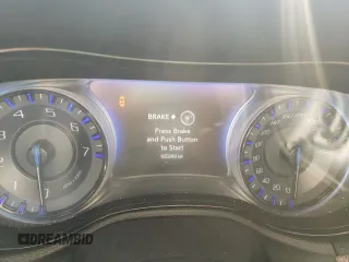 2016 Chrysler 300 S z VIN 2C3CCABG5GH324866, wystawiony jako Copart lot #61854715 z przebiegiem 160 249 mil mil oraz Szkoda całkowita • Salvage title. Historia ofert i sprzedaży dostępna na DreamBid. Obrazek 8.