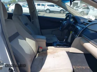 2012 Toyota Camry L with VIN 4T1BF1FK7CU505371, listed as a IAAI auction lot 41905177 with 221,661 mi miles. Bid and sale history available at carsss.com. Image 5.