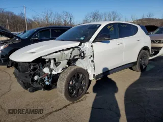 2024 Dodge Hornet R/T z VIN ZACPDFCW0R3A21810, wystawiony jako Copart lot #42248845 z przebiegiem 7 913 mil mil oraz Szkoda całkowita • Salvage title. Historia ofert i sprzedaży dostępna na DreamBid. Obrazek 1.