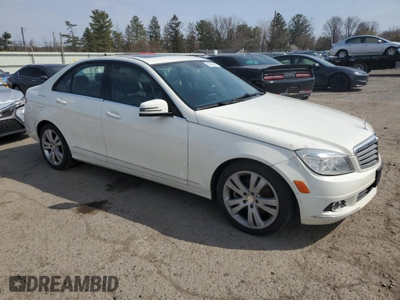 2010 Mercedes-Benz C 300 Sport z VIN WDDGF8BB7AR122903, wystawiony jako Copart lot #50936345 z przebiegiem 172 954 mil mil oraz Szkoda całkowita • Salvage title. Historia ofert i sprzedaży dostępna na DreamBid. Obrazek 4.