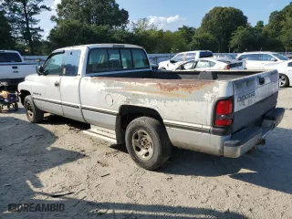 1996 Dodge Ram 1500 with VIN 3B7HC13Z8TM136081, listed as a Copart auction lot 70375444 with 256,275 mi miles and Salvage Title. Bid and sale history available at carsss.com. Image 2.