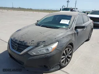 2018 Nissan Altima 2.5 SV with VIN 1N4AL3APXJC172244, listed as a IAAI auction lot 41861358 with 204,181 mi miles. Bid and sale history available at carsss.com. Image 6.