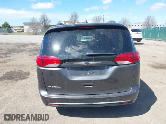 2018 Chrysler Pacifica Touring L with VIN 2C4RC1BGXJR356199, listed as a IAAI auction lot 41886721 with 111,514 mi miles and . Bid and sale history available at DreamBid. Image 16.