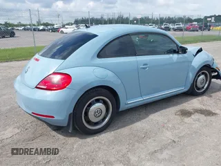2013 Volkswagen Beetle 2.5L с VIN 3VWJX7AT8DM631449, выставлен на аукционе IAAI как лот 40064318 с пробегом 178 311 миль миль и . История ставок и продаж доступна на DreamBid. Изображение 4.