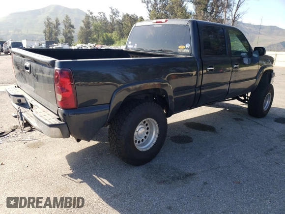 2003 Chevrolet Silverado 1500HD LS with VIN 1GCGK13UX3F176455, listed as a Copart auction lot 53900295 with 93,245 mi miles and Salvage Title. Bid and sale history available at DreamBid. Image 3.