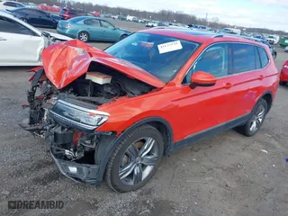 2019 Volkswagen Tiguan SEL Premium with VIN 3VV4B7AX9KM068380, listed as a IAAI auction lot 41640535 with 54,131 mi miles. Bid and sale history available at carsss.com. Image 17.