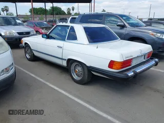 1982 Mercedes-Benz 380 with VIN WDBBA45A1CB015578, listed as a IAAI auction lot 42062020 with 42,746 mi miles. Bid and sale history available at carsss.com. Image 3.