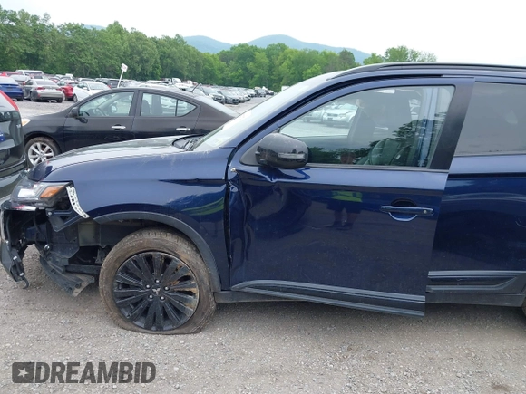 2020 Mitsubishi Outlander ES z VIN JA4AZ3A31LZ042840, wystawiony jako IAAI lot #42276774 z przebiegiem 88 513 mil mil oraz . Historia ofert i sprzedaży dostępna na DreamBid. Obrazek 17.