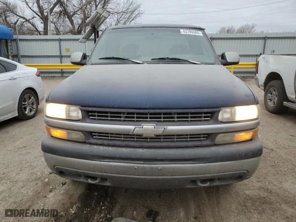 1999 Chevrolet Silverado 1500 LT with VIN 1GCEK19T2XE225083, listed as a Copart auction lot 43785565 with 165,598 mi miles and Salvage Title. Bid and sale history available at carsss.com. Image 5.