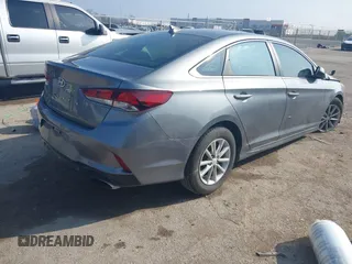 2019 Hyundai Sonata SE with VIN 5NPE24AF6KH750034, listed as a IAAI auction lot 41511943 with 116,871 mi miles. Bid and sale history available at carsss.com. Image 4.