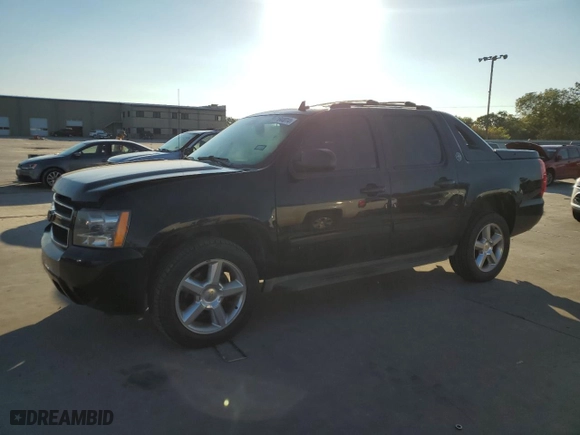 2013 Chevrolet Avalanche LS with VIN 3GNMCEE02DG146925, listed as a Copart auction lot 71644014 with 190,517 mi miles and Salvage Title. Bid and sale history available at carsss.com. Image 1.