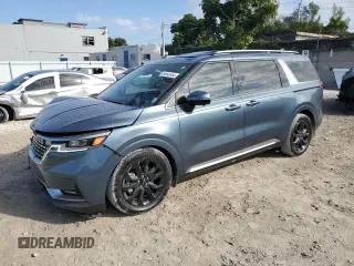 2024 Kia Carnival SX with VIN KNDNE5H35R6397623, listed as a Copart auction lot 84592854 with 10,699 mi miles and Salvage Title. Bid and sale history available at carsss.com. Image 1.