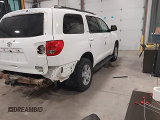 2011 Toyota Sequoia SR5 with VIN 5TDBW5G19BS053203, listed as a IAAI auction lot 41333906 with 240,845 mi miles. Bid and sale history available at carsss.com. Image 4.
