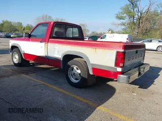 1991 Dodge Dakota "S" with VIN 1B7FL26X4MS257044, listed as a IAAI auction lot 42038980 with 120,127 mi miles. Bid and sale history available at carsss.com. Image 3.