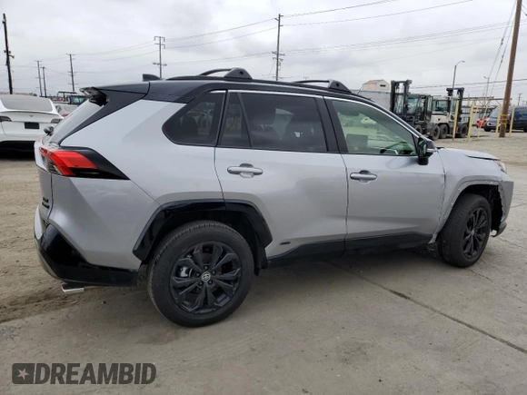 2024 Toyota RAV4 Hybrid XSE with VIN JTME6RFV1RD563804, listed as a Copart auction lot 55598135 with 4,079 mi miles and Salvage Title. Bid and sale history available at DreamBid. Image 3.