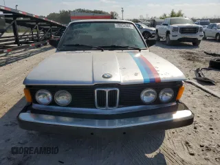 1982 BMW 3 Series z VIN WBAAG3307C8378560, wystawiony jako Copart lot #83790224 z przebiegiem 83 004 mil mil oraz Tytuł czysty. Historia ofert i sprzedaży dostępna na DreamBid. Obrazek 5.